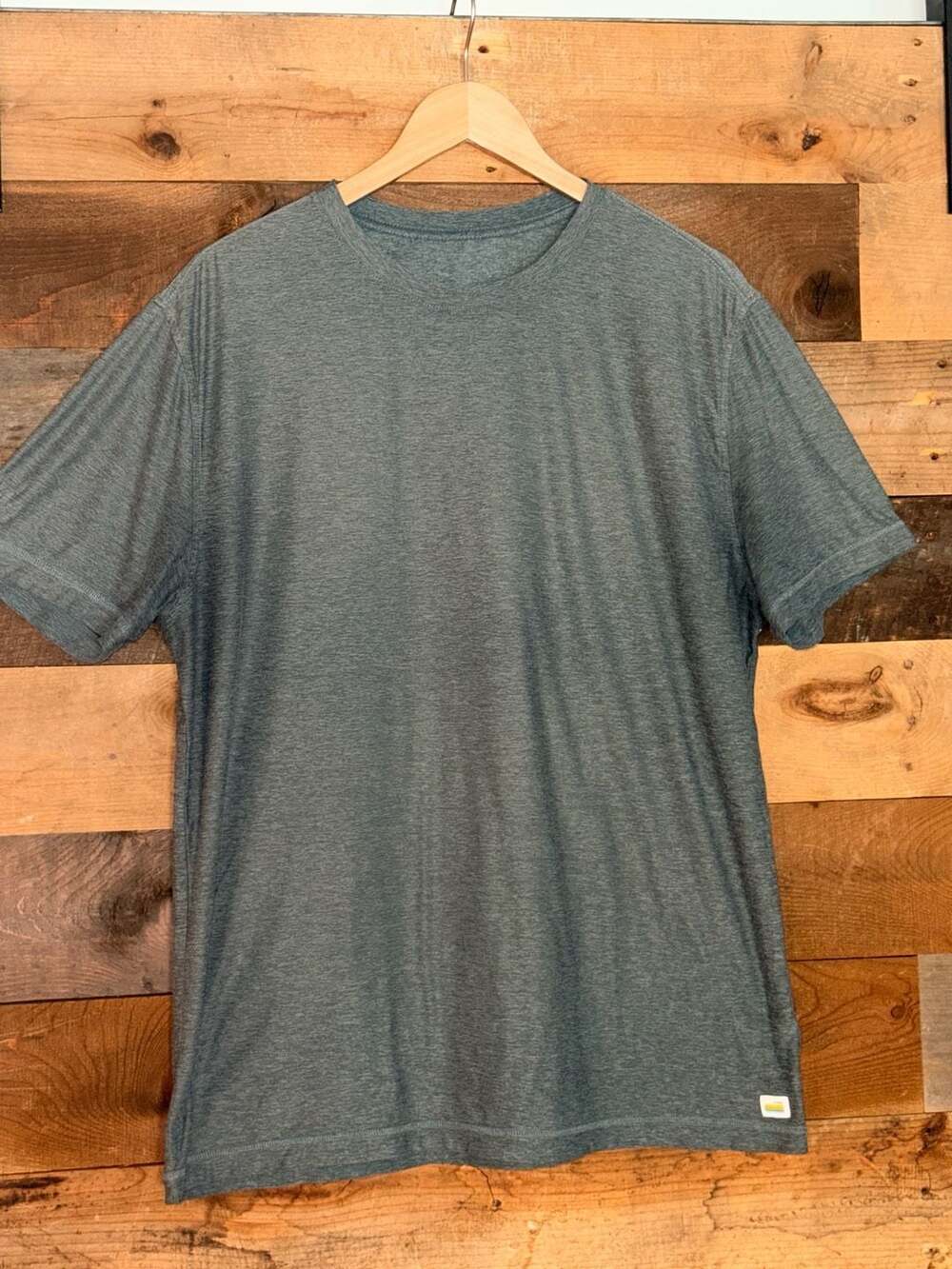 Vuori Strato Tech T-Shirt Mens Large Heathered Blue/Green 0745